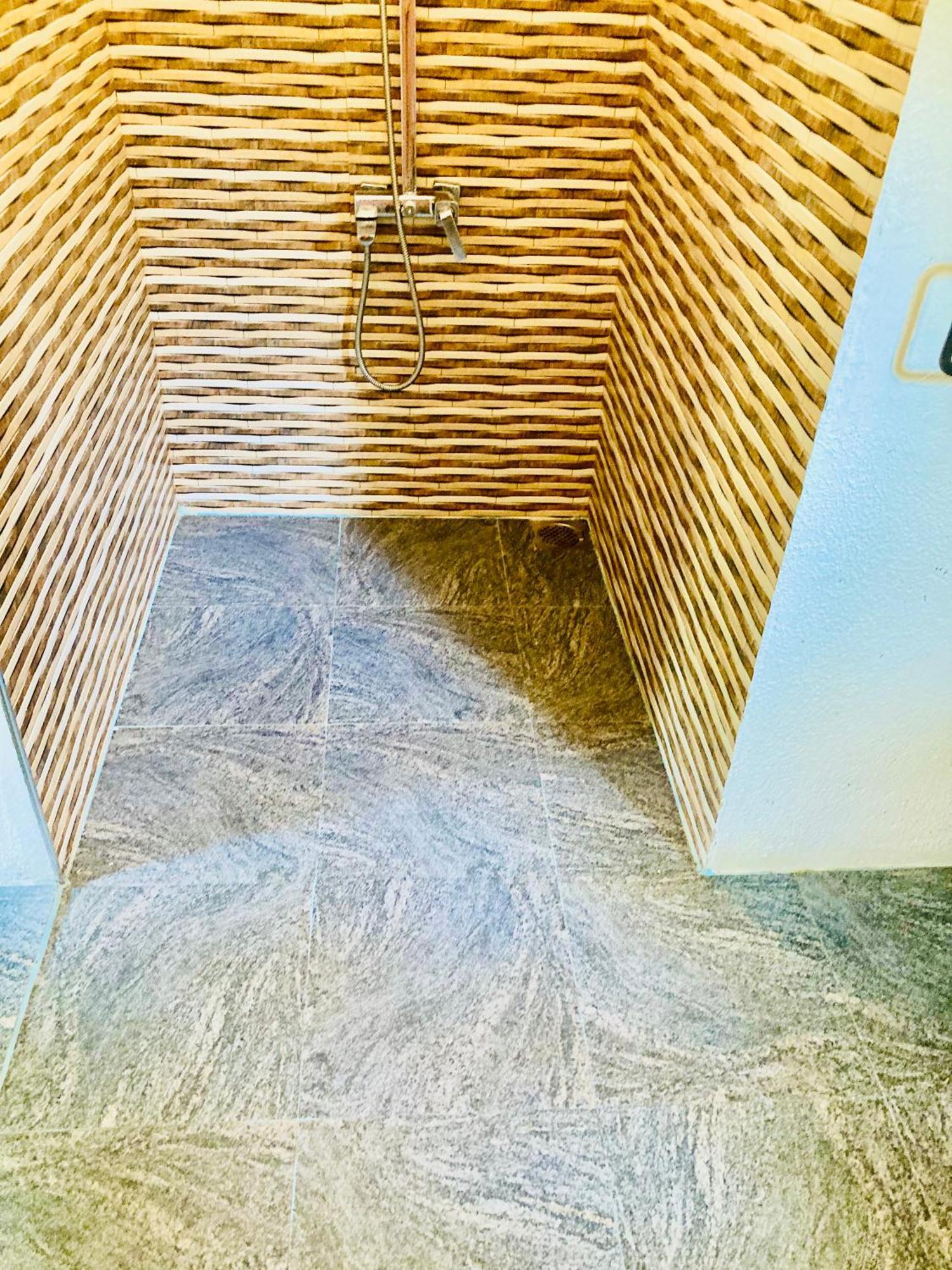 Mountain Seaview Cabanas Тангале Екстериор снимка
